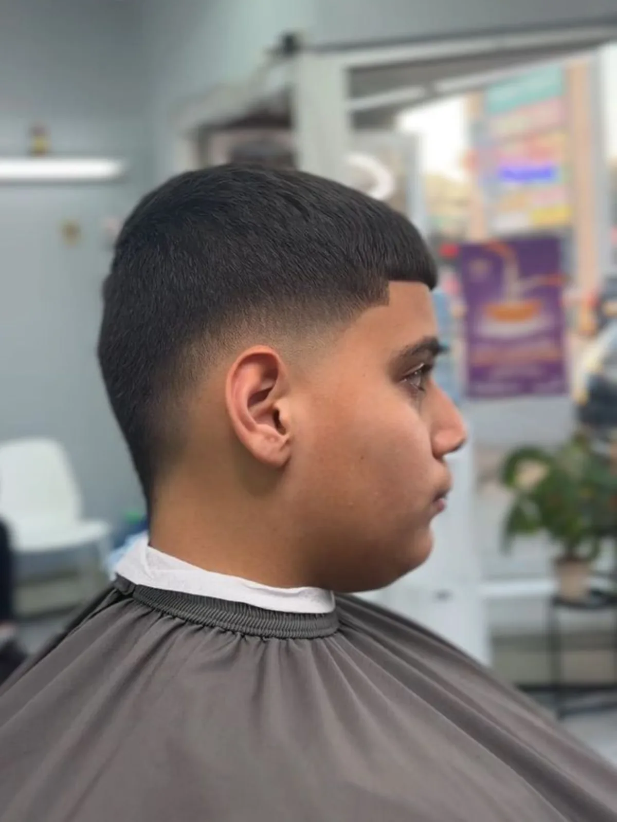 Short textured crop with a low taper and lineup